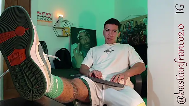 Snapshot of marc_ginale chatting on March 2025 04:16:02 AM marc ginale online show from March 2025 04:16:02 AM