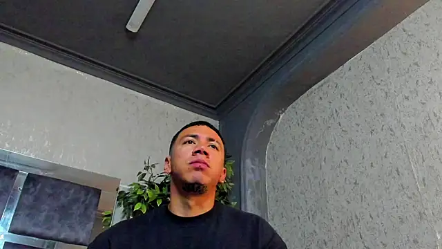 Snapshot of marc_ginale chatting on October 2025 02:02:02 PM marc ginale online show from October 2025 02:02:02 PM