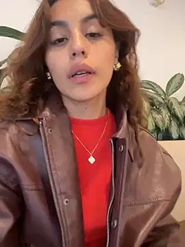 Snapshot of Katee_Jones chatting on November 2025 08:13:02 PM Katee Jones online show from November 2025 08:13:02 PM