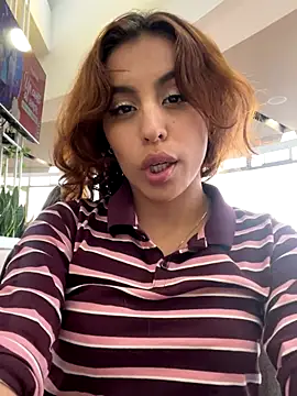 Snapshot of Katee_Jones chatting on December 2025 09:45:02 PM Katee Jones online show from December 2025 09:45:02 PM