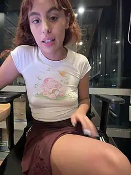 Snapshot of Katee_Jones chatting on January 2026 11:41:02 PM Katee Jones online show from January 2026 11:41:02 PM