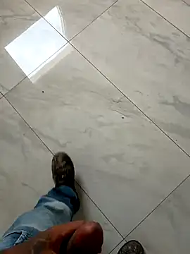 Snapshot of MorenoTatu chatting on April 2026 03:06:01 PM MorenoTatu online show from April 2026 03:06:01 PM