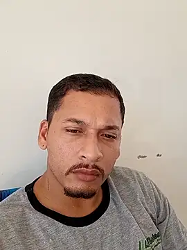 Snapshot of MorenoTatu chatting on April 2026 02:34:01 PM MorenoTatu online show from April 2026 02:34:01 PM