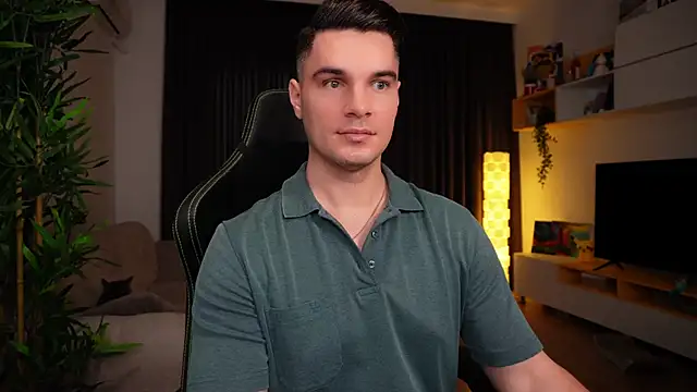 Snapshot of billypassion chatting on February 2025 08:33:01 AM billypassion online show from February 2025 08:33:01 AM