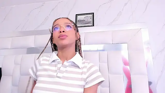 Snapshot of BritneyCollins chatting on September 2025 02:05:02 PM BritneyCollins online show from September 2025 02:05:02 PM