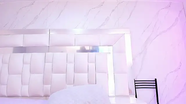 Snapshot of BritneyCollins chatting on November 2025 12:04:01 PM BritneyCollins online show from November 2025 12:04:01 PM