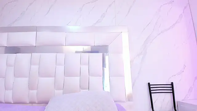 Snapshot of BritneyCollins chatting on November 2025 01:48:01 PM BritneyCollins online show from November 2025 01:48:01 PM