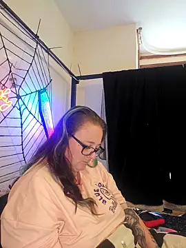 Bunny Cummings online show from September 2025 04:23:02 PM