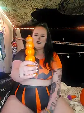 Bunny Cummings online show from October 2025 11:28:02 PM