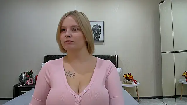 DianeMills online show from November 2025 07:03:03 PM