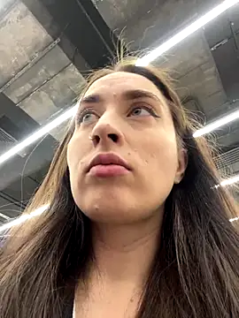 Holly Play online show from December 2024 09:18:01 AM