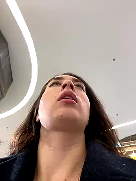 Holly Play online show from December 2024 03:28:02 PM