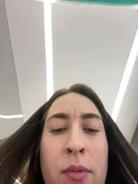 Holly Play online show from December 2024 03:35:01 PM