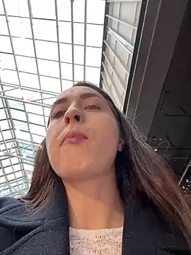 Holly Play online show from January 2025 09:13:01 AM