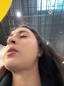 Holly Play online show from March 2025 10:10:02 AM