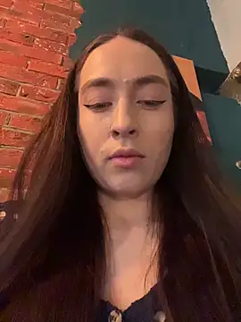 Holly Play online show from May 2026 09:03:02 AM