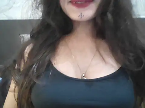 Snapshot of krati74 chatting on September 2025 03:39:02 PM krati74 online show from September 2025 03:39:02 PM