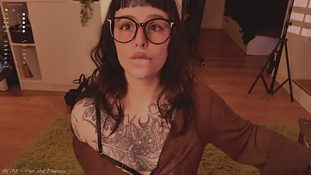 MichaellaMoon online show from September 2025 06:57:02 PM