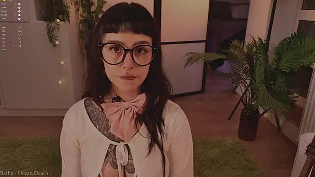 MichaellaMoon online show from November 2025 04:39:01 PM