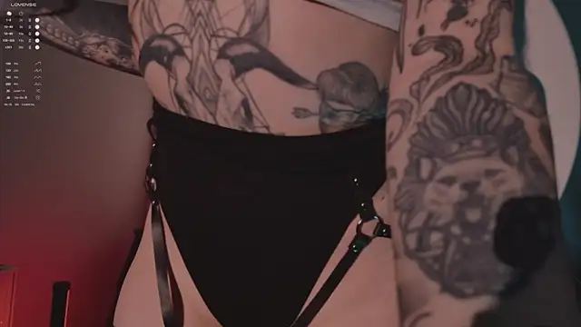 MichaellaMoon online show from December 2025 03:43:02 PM