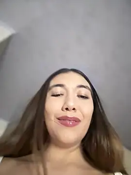 Iris lee online show from May 2026 03:35:02 AM