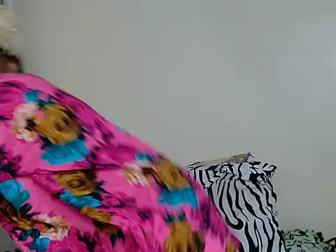 Petit haris online show from May 2026 12:59:01 AM