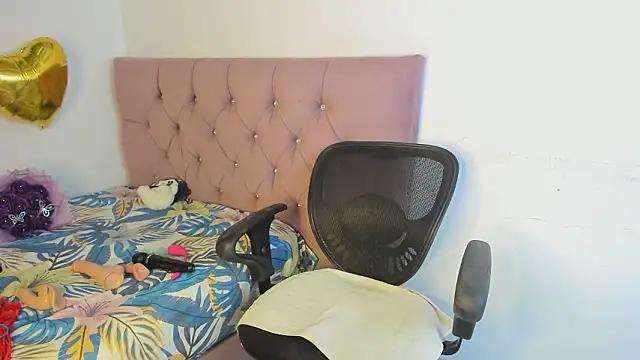 Snapshot of nicol_jone1 chatting on March 2026 10:02:02 PM nicol jone1 online show from March 2026 10:02:02 PM