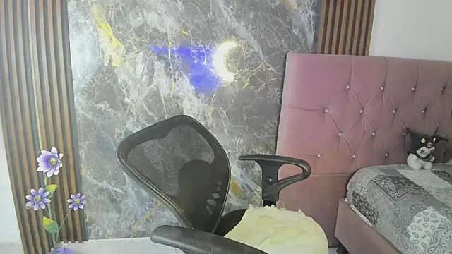 nicol jone1 online show from June 2026 12:34:02 AM