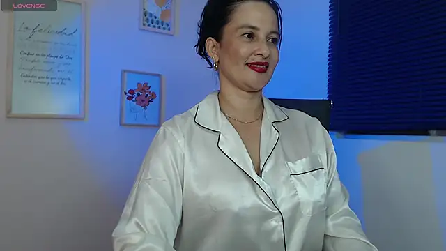 lucy diiaz online show from January 2025 02:38:02 AM