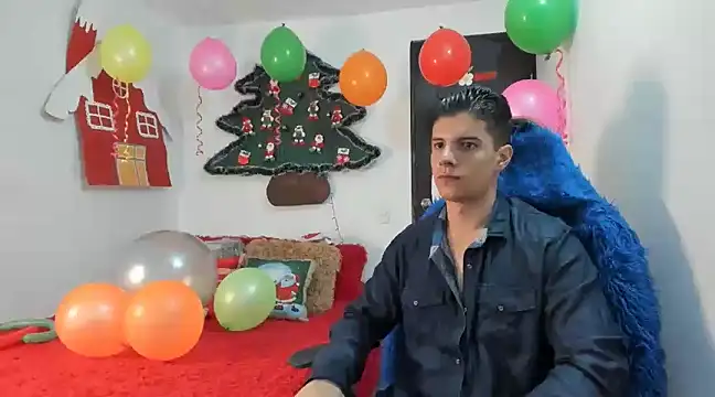 Snapshot of cory_okell chatting on December 2024 02:40:01 AM cory okell online show from December 2024 02:40:01 AM