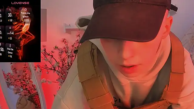 Snapshot of Dolly__Queen_ chatting on December 2024 02:31:01 AM Dolly Queen online show from December 2024 02:31:01 AM