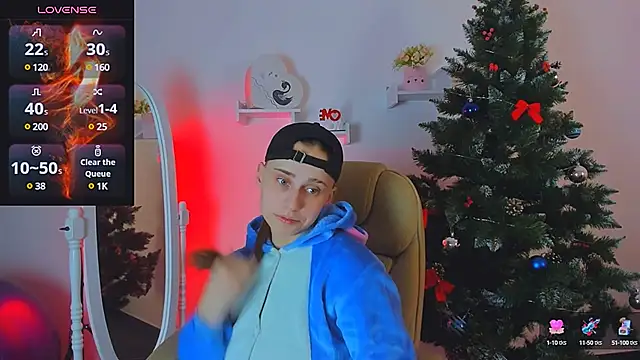 Snapshot of Dolly__Queen_ chatting on December 2024 08:28:02 PM Dolly Queen online show from December 2024 08:28:02 PM