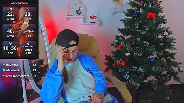 Snapshot of Dolly__Queen_ chatting on December 2024 02:37:02 AM Dolly Queen online show from December 2024 02:37:02 AM