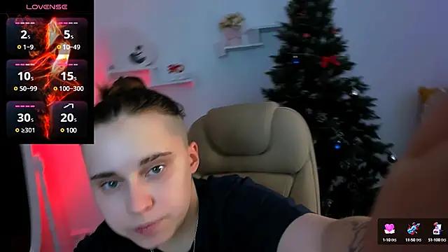 Snapshot of Dolly__Queen_ chatting on January 2025 11:26:01 PM Dolly Queen online show from January 2025 11:26:01 PM