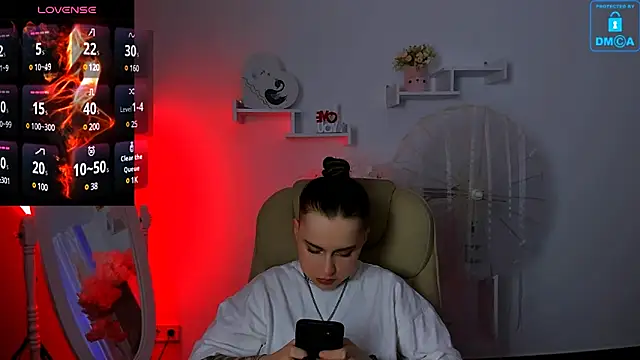 Snapshot of Dolly__Queen_ chatting on January 2025 10:23:01 PM Dolly Queen online show from January 2025 10:23:01 PM