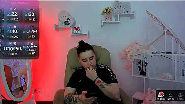 Snapshot of Dolly__Queen_ chatting on March 2025 12:29:02 AM Dolly Queen online show from March 2025 12:29:02 AM