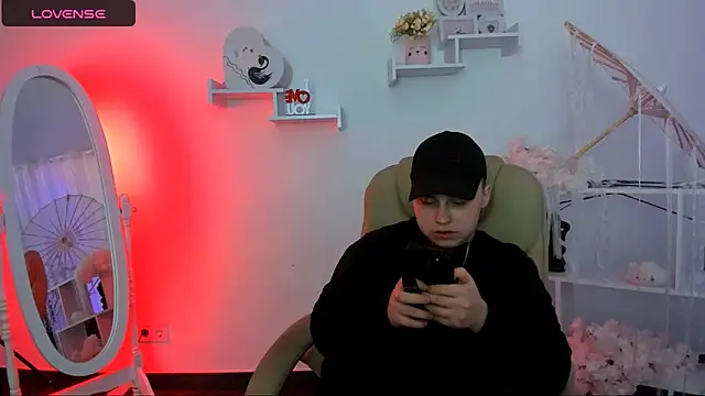 Snapshot of Dolly__Queen_ chatting on March 2025 08:16:01 PM Dolly Queen online show from March 2025 08:16:01 PM