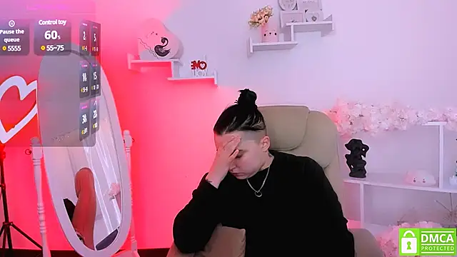 Snapshot of Dolly__Queen_ chatting on March 2025 12:12:01 AM Dolly Queen online show from March 2025 12:12:01 AM