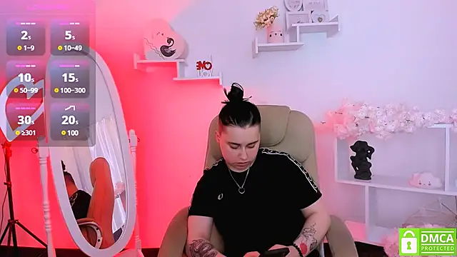 Snapshot of Dolly__Queen_ chatting on March 2025 03:14:02 AM Dolly Queen online show from March 2025 03:14:02 AM