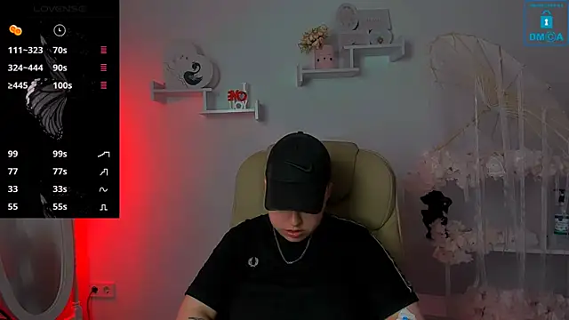 Snapshot of Dolly__Queen_ chatting on March 2025 08:15:02 PM Dolly Queen online show from March 2025 08:15:02 PM