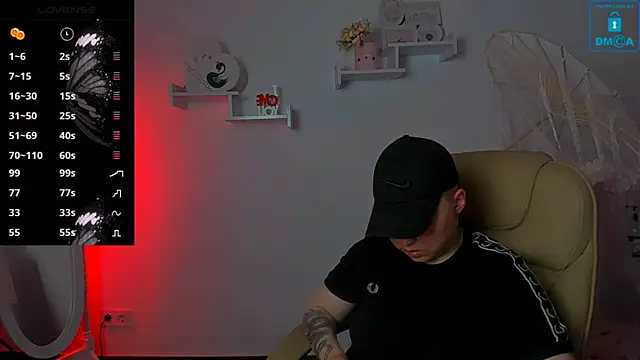 Snapshot of Dolly__Queen_ chatting on March 2025 11:20:01 PM Dolly Queen online show from March 2025 11:20:01 PM