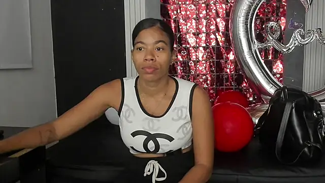 YummyDuooo online show from February 2026 11:07:01 AM