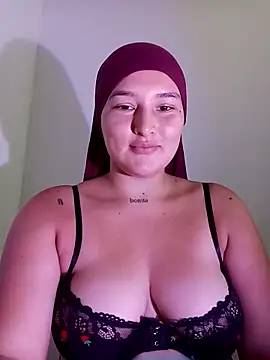 Celeste camila18 online show from September 2025 02:49:02 PM