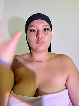 Celeste camila18 online show from September 2025 05:03:02 PM