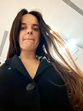 Snapshot of RaonXO chatting on February 2025 06:08:02 PM RaonXO online show from February 2025 06:08:02 PM