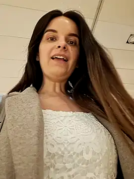 Snapshot of RaonXO chatting on February 2025 03:16:01 PM RaonXO online show from February 2025 03:16:01 PM