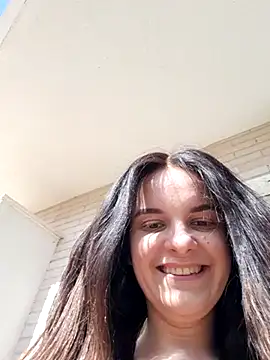 Snapshot of RaonXO chatting on March 2025 09:28:01 AM RaonXO online show from March 2025 09:28:01 AM