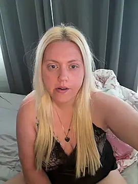 Blondiee3088 online show from August 2026 08:02:01 AM
