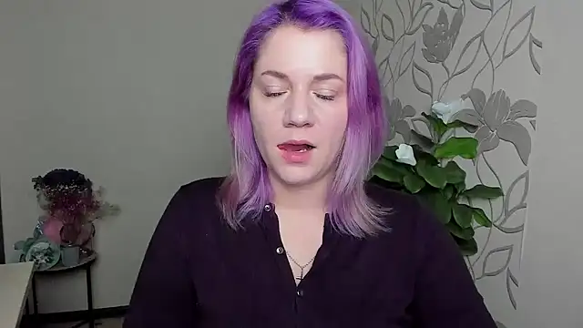 MariaSttone online show from April 2026 09:01:01 PM