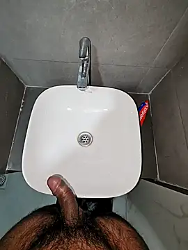 rahulGJ03 online show from December 2024 05:22:01 PM